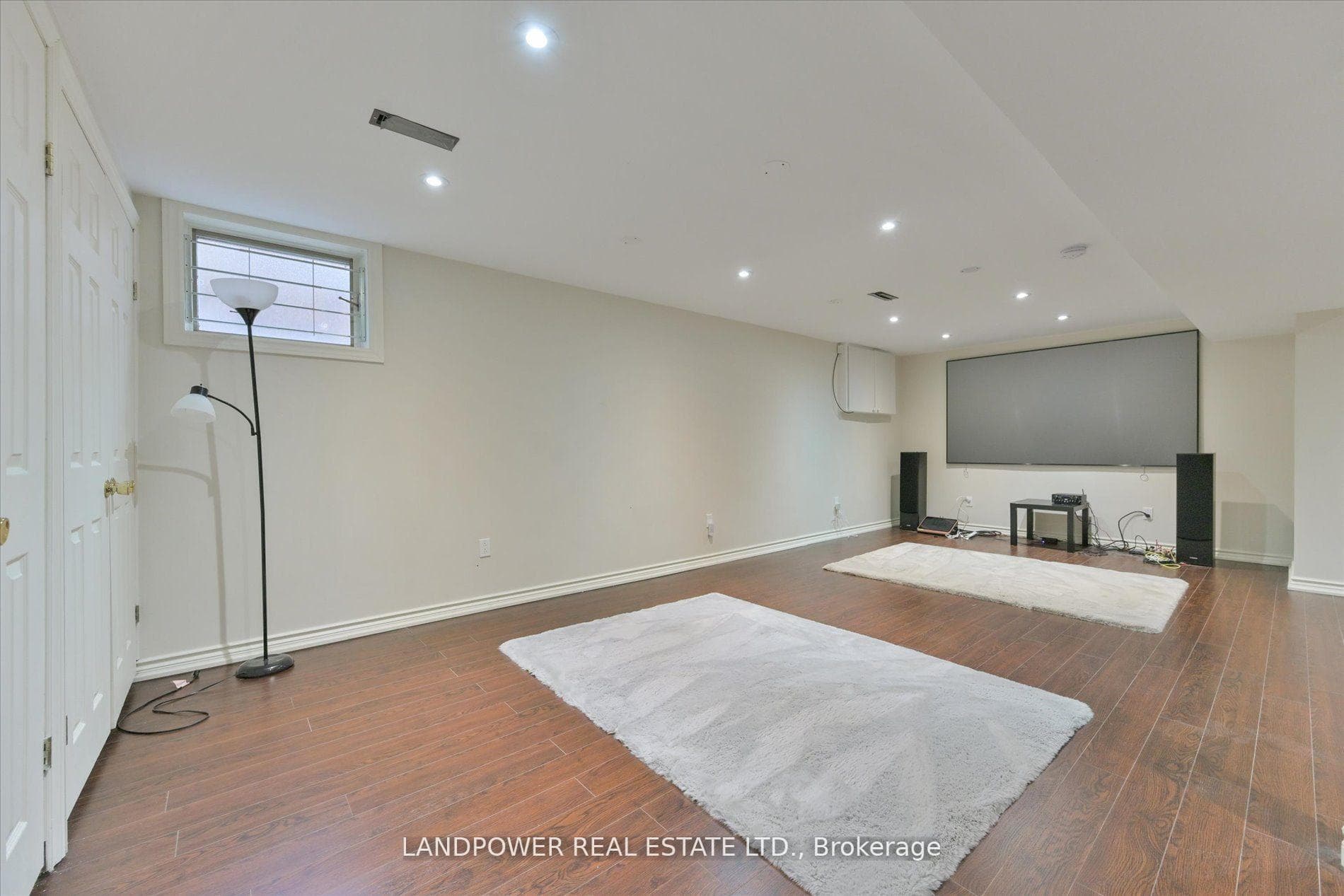 14 Carlton Road photo 29