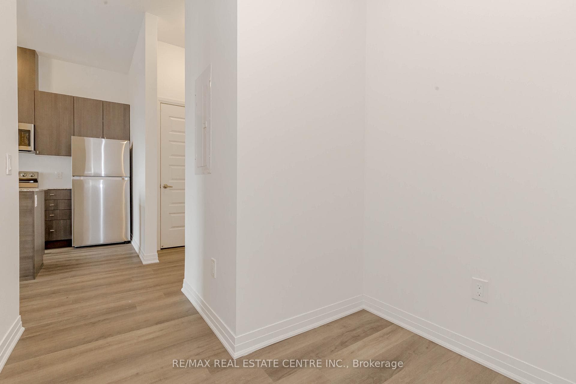 470 Gordon Krantz Avenue Unit 615 photo 31