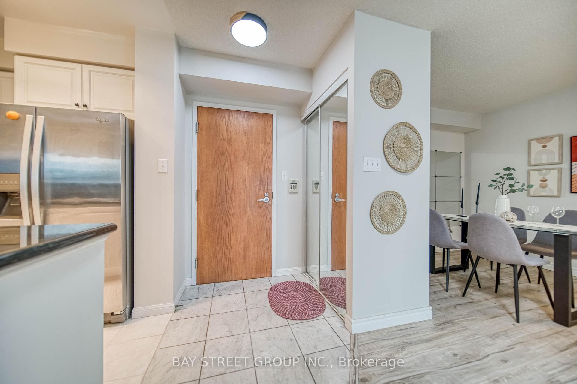 23 Lorraine Drive Unit 1109 photo 3