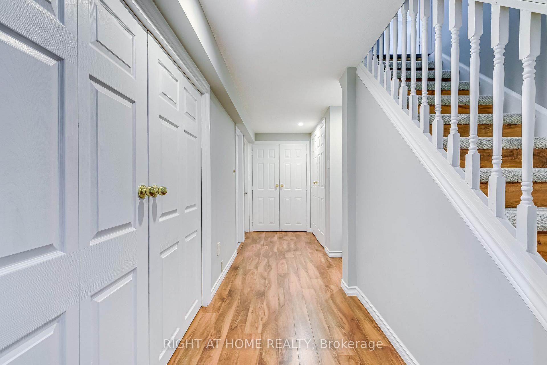 1092 Old Oak Drive photo 28