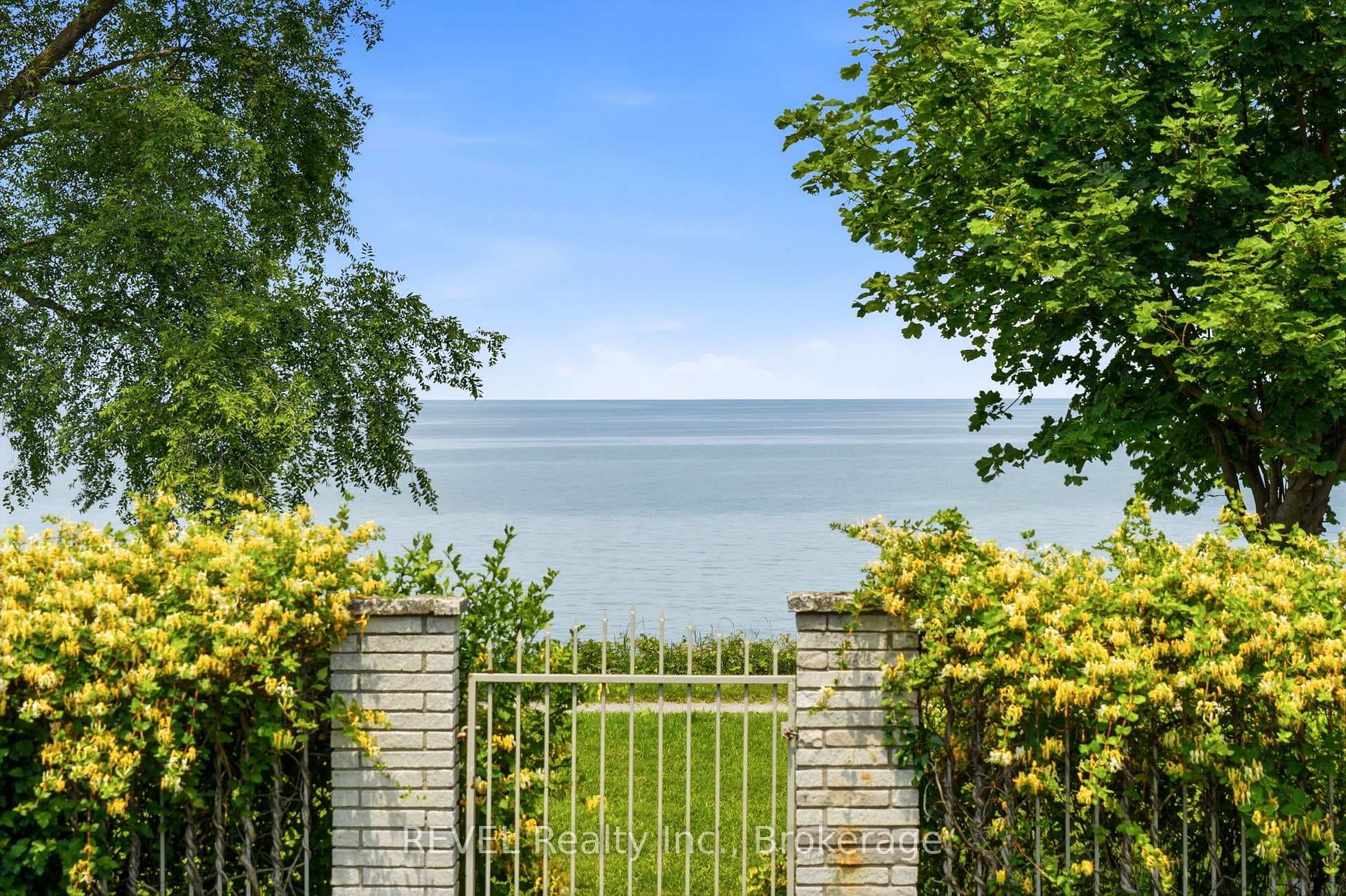 53 Beachview Drive photo 45