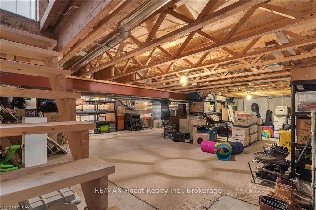 268 SHERMANS POINT Road photo 25