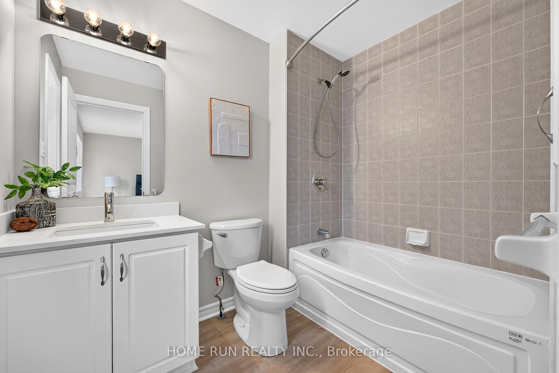164 Gray Crescent photo 23