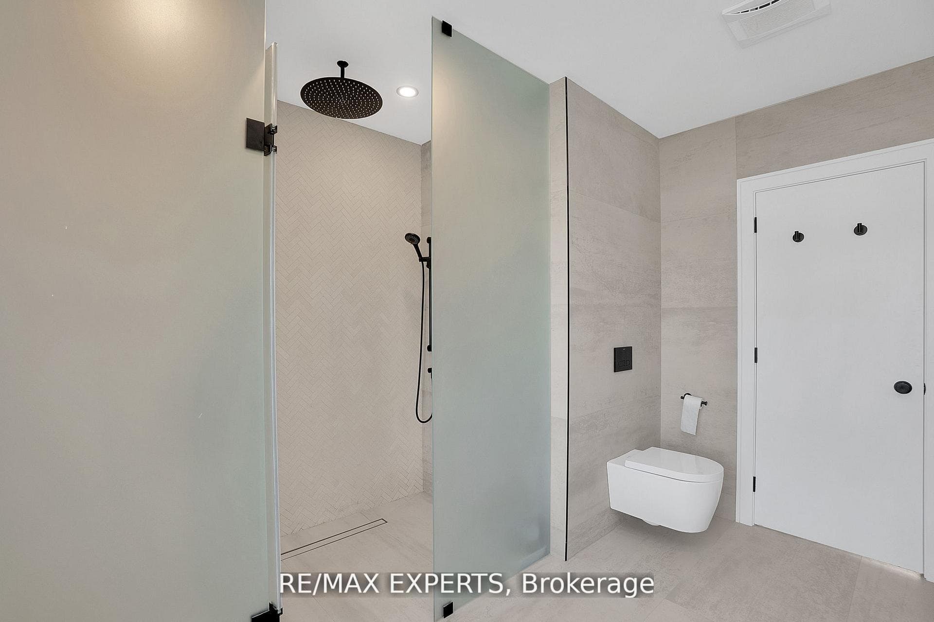 62 Hartley Avenue photo 20