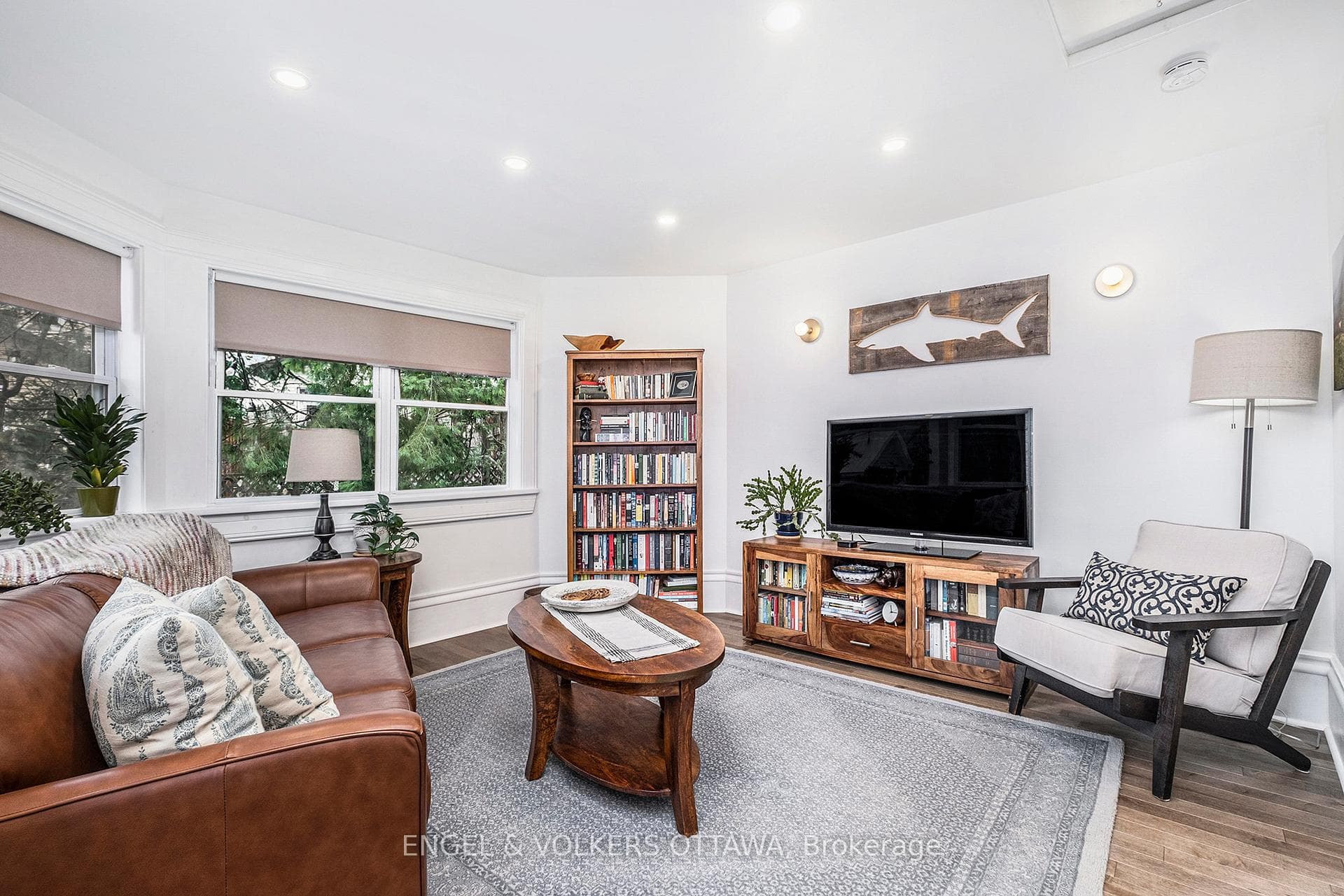 284 Avondale Avenue photo 19