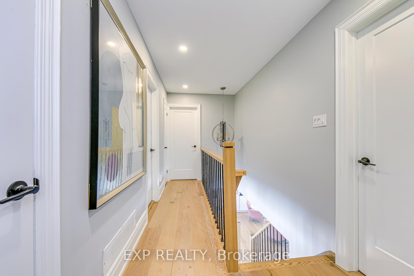 322 Mary Street photo 25