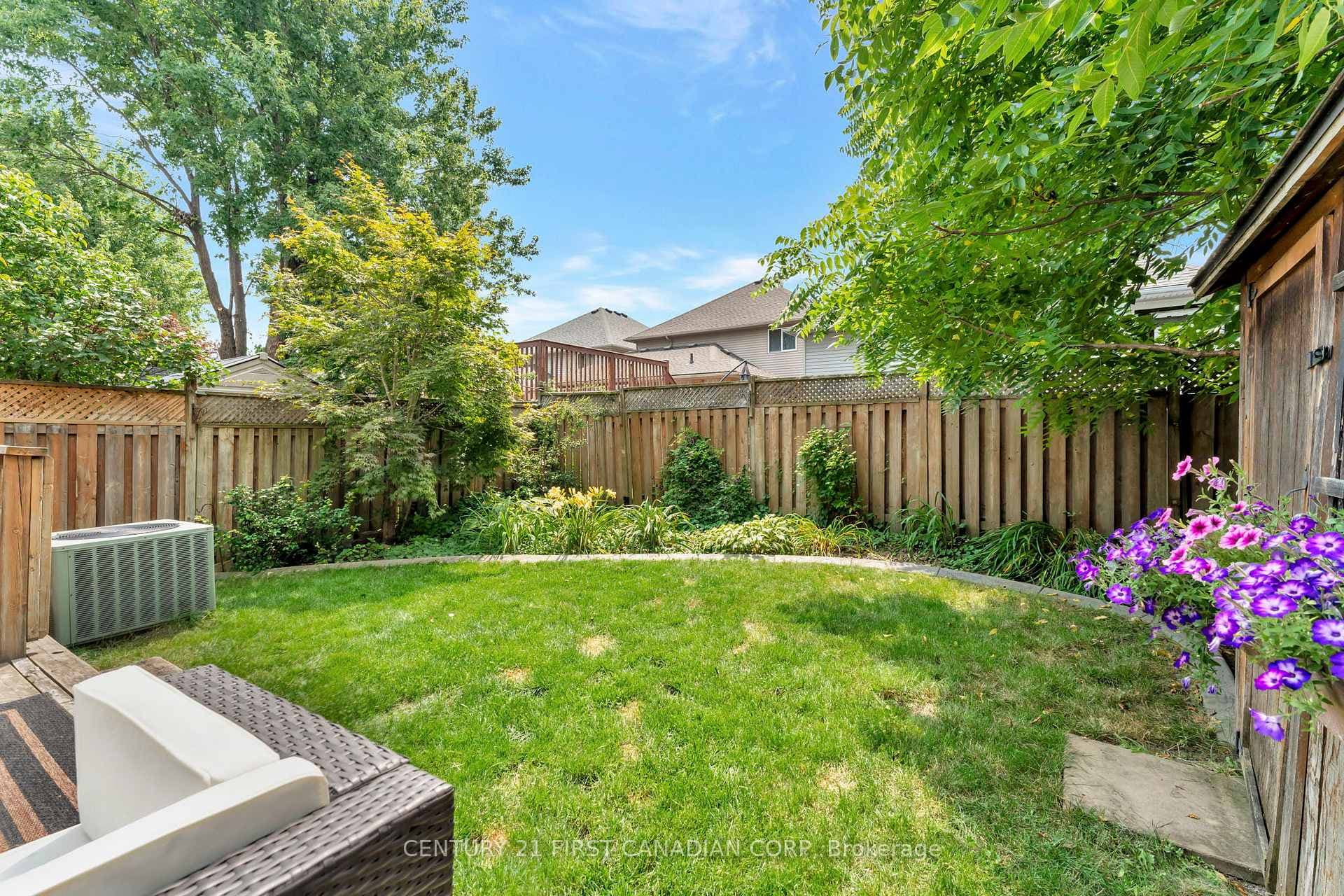 26 Jacqueline Boulevard photo 33