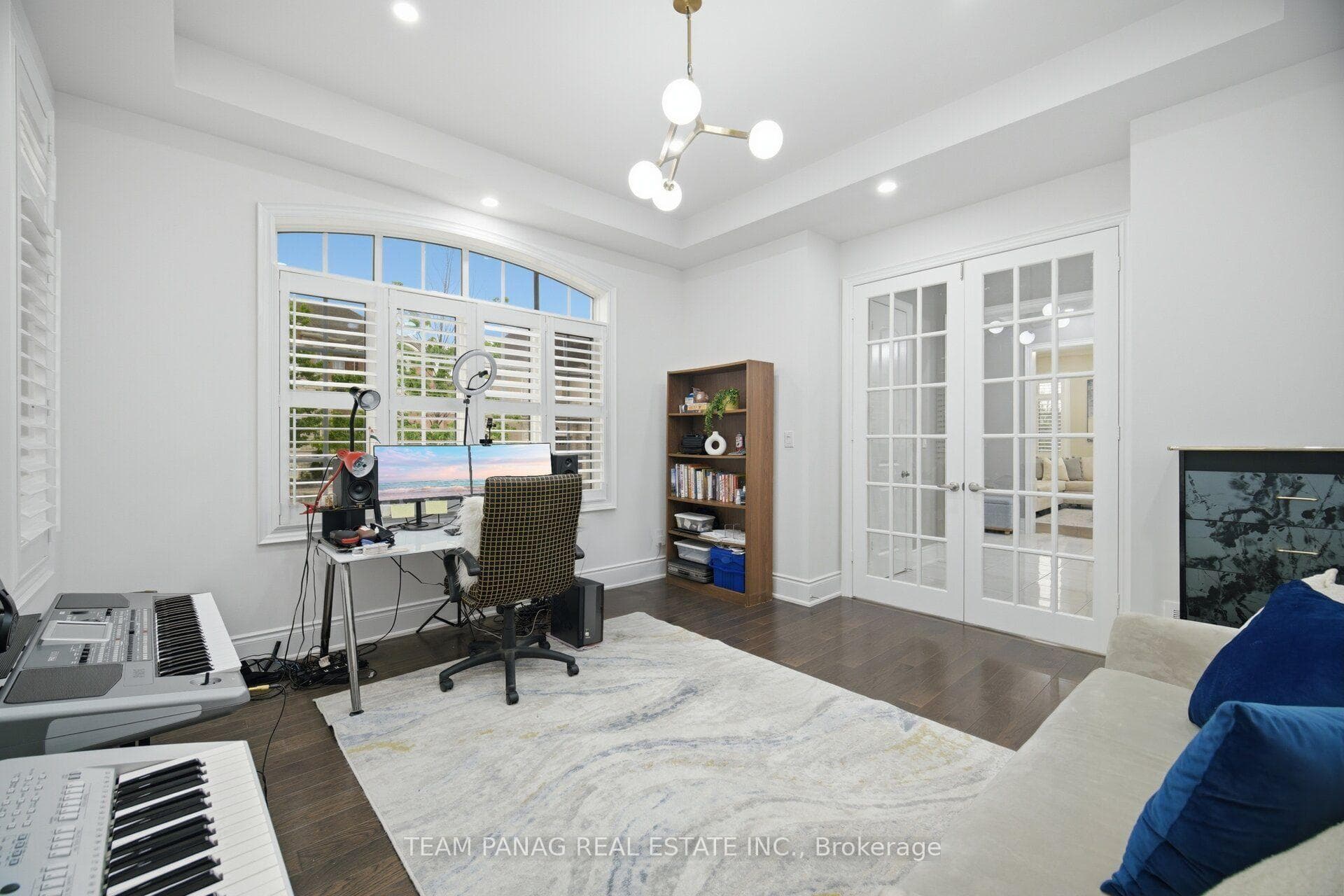 7 Balloon Crescent photo 22