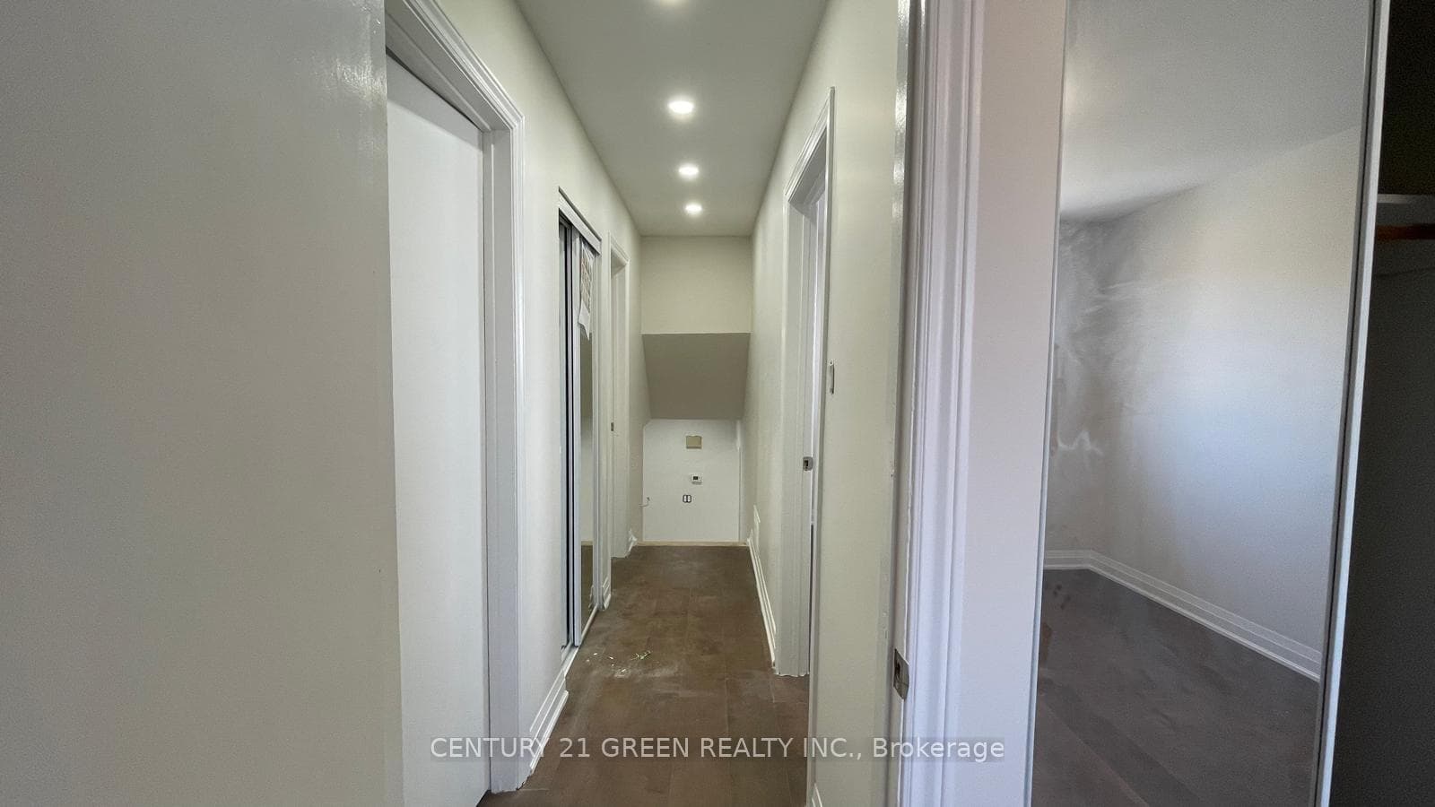 1257 Tredmore Drive Unit Upper photo 14