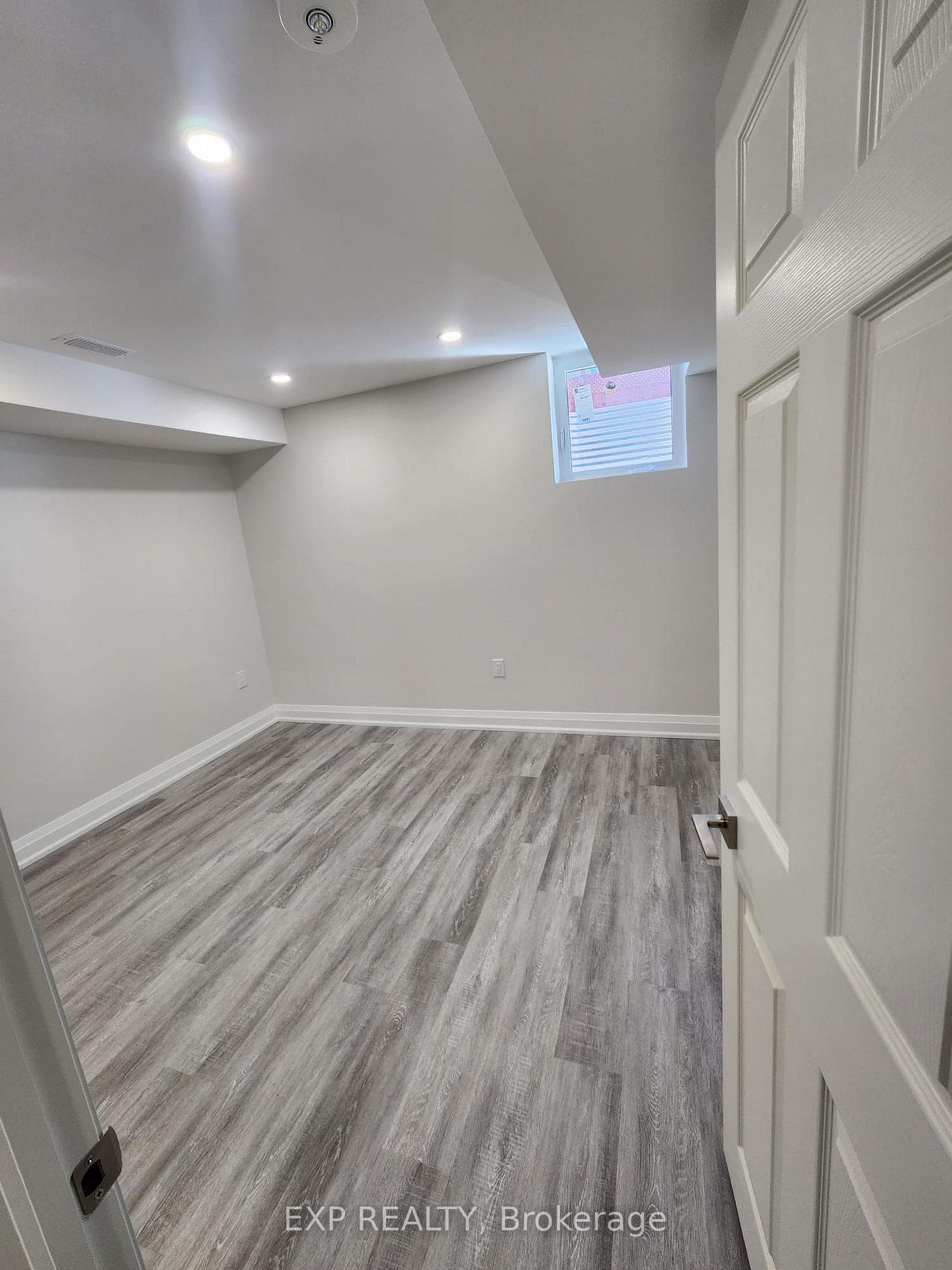5638 Dolmite Heights Unit *Bsmt* photo 7