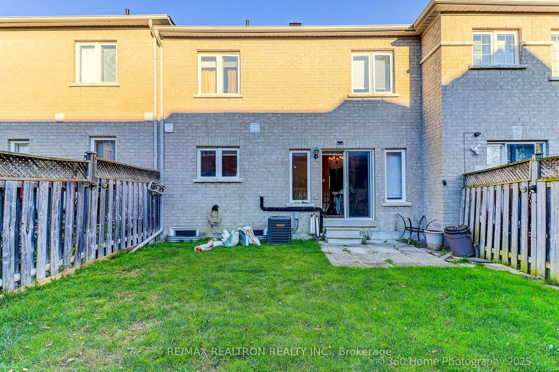 144 Matthew Boyd Crescent photo 19