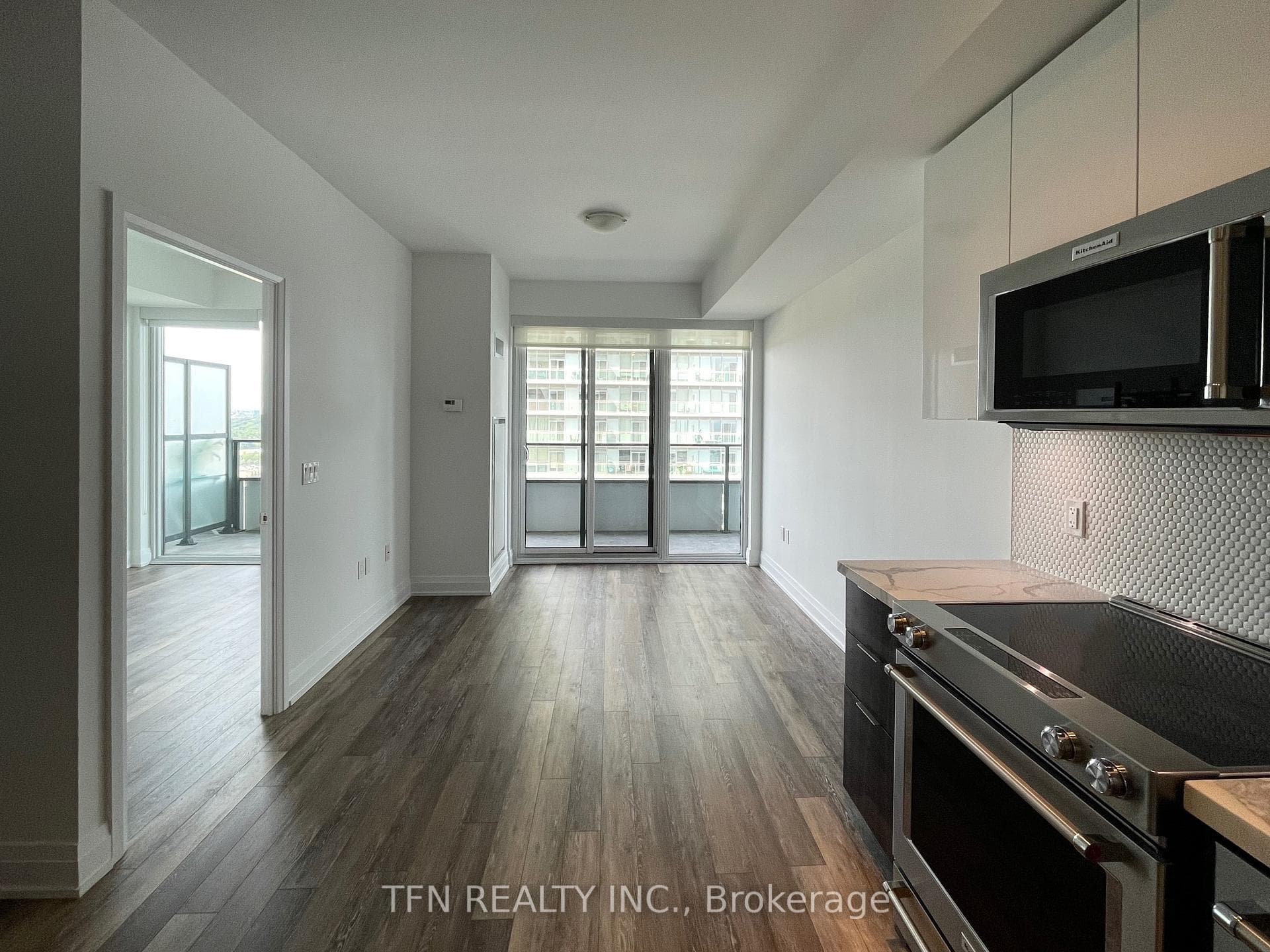 30 Shore Breeze Drive Unit 2215 photo 4
