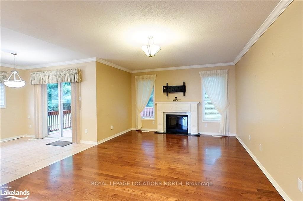 136 Royal Beech Drive photo 15
