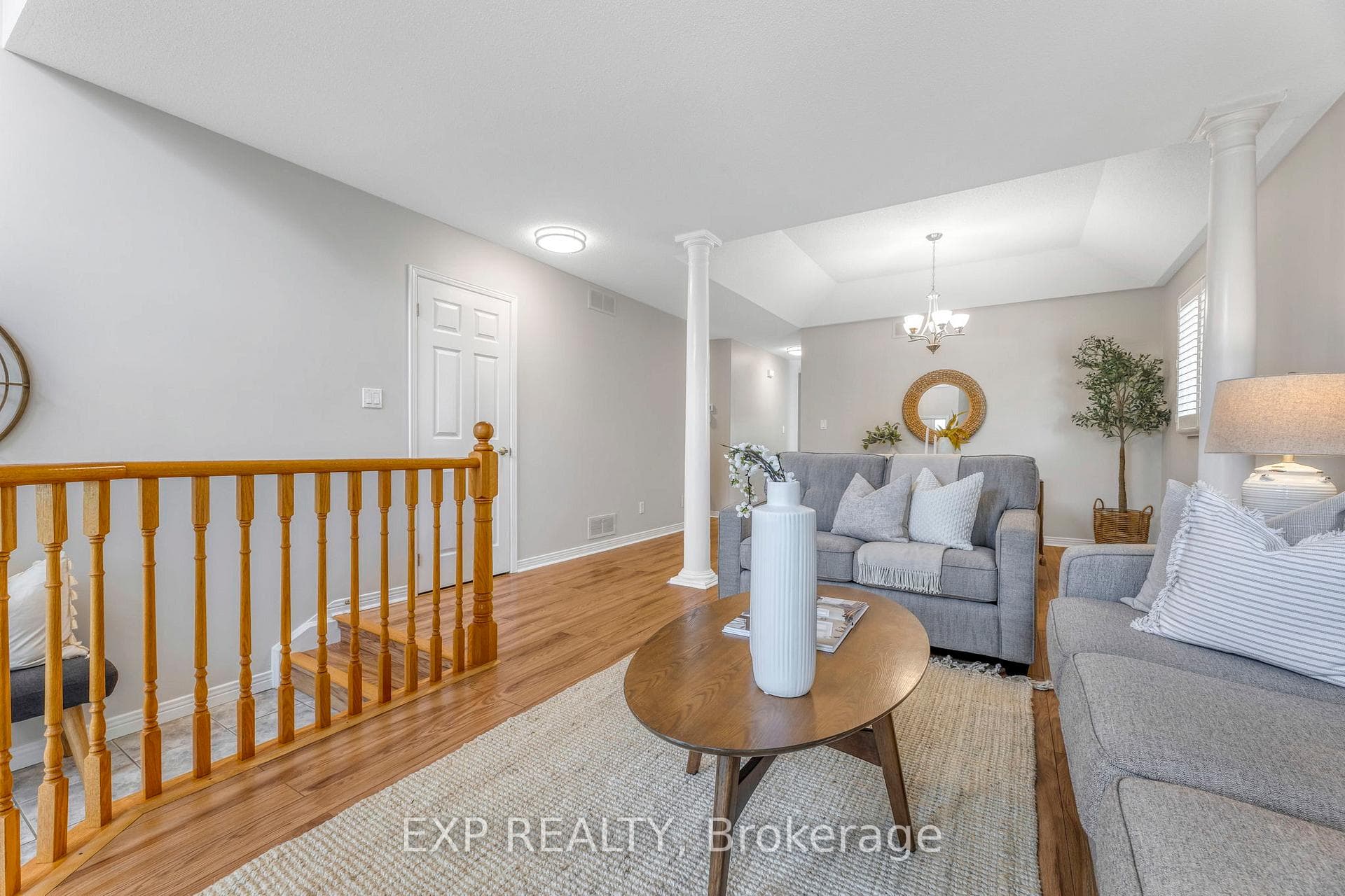332 Sandringham Drive photo 15