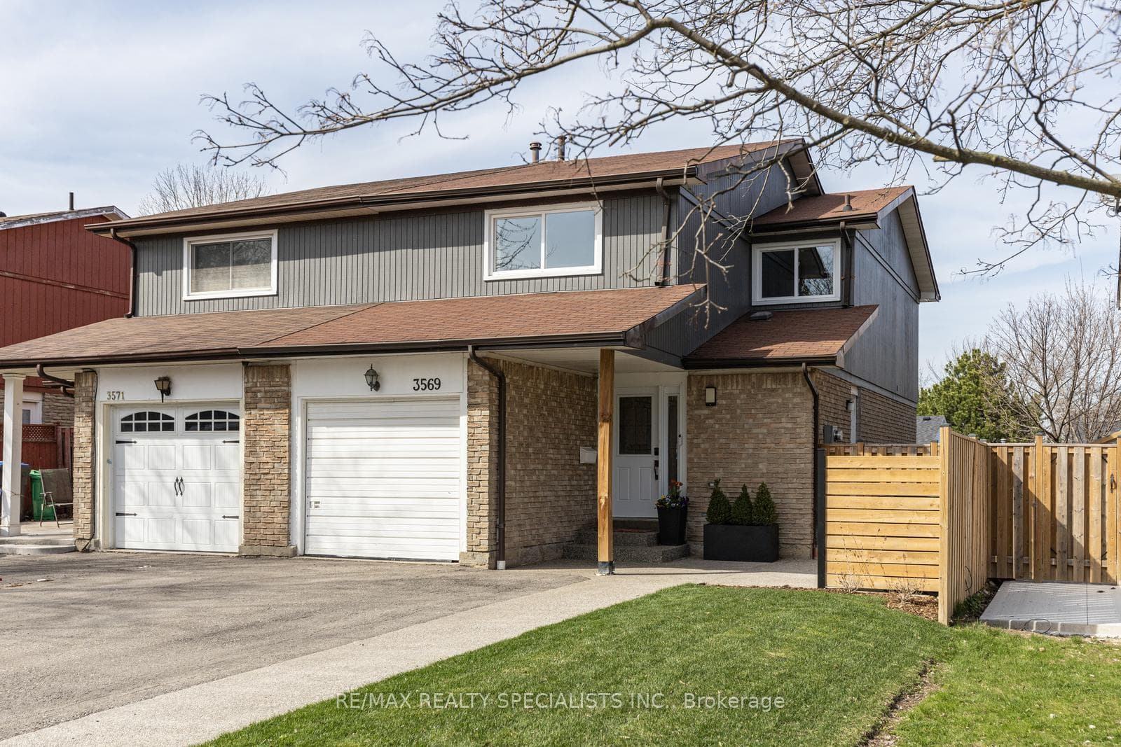 3569 Autumnleaf Crescent photo 1