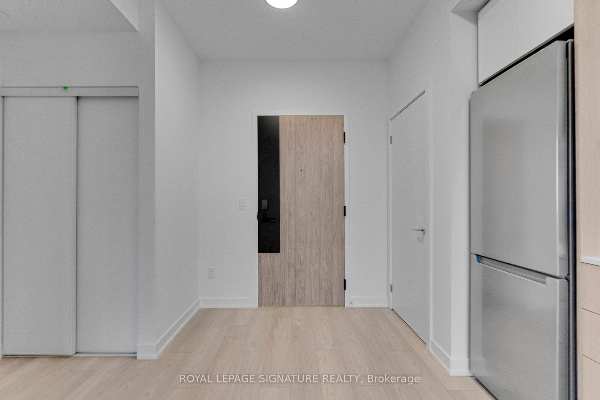 1007 The Queensway N/A Unit 722 photo 14