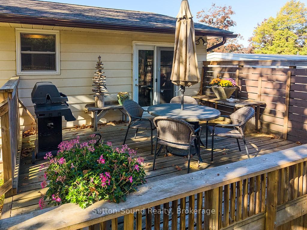 305 8TH Avenue photo 14