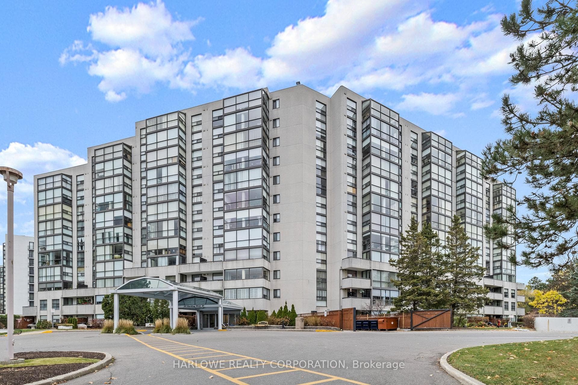 20 Harding Boulevard Unit 612 photo 24