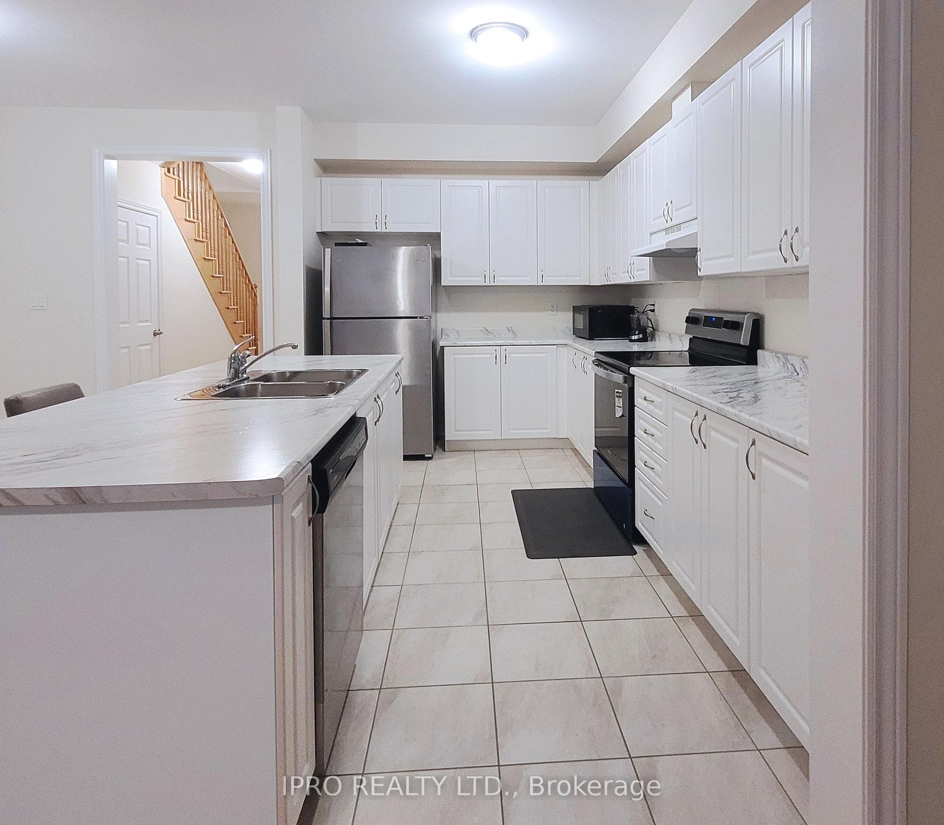 91 Royal Fern Crescent photo 7