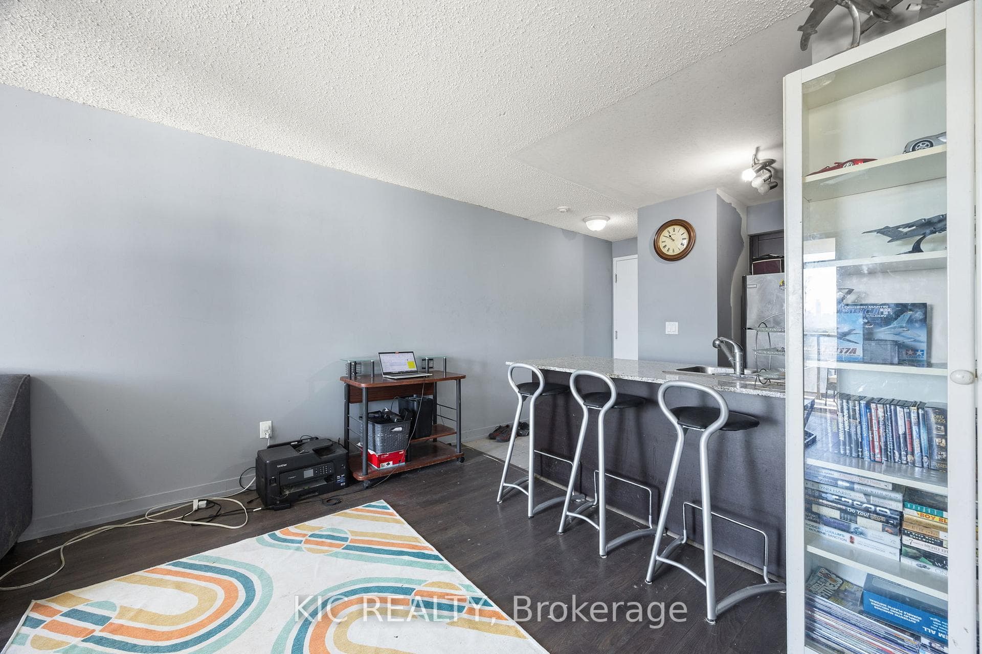 812 Lansdowne Avenue Unit 901 photo 7