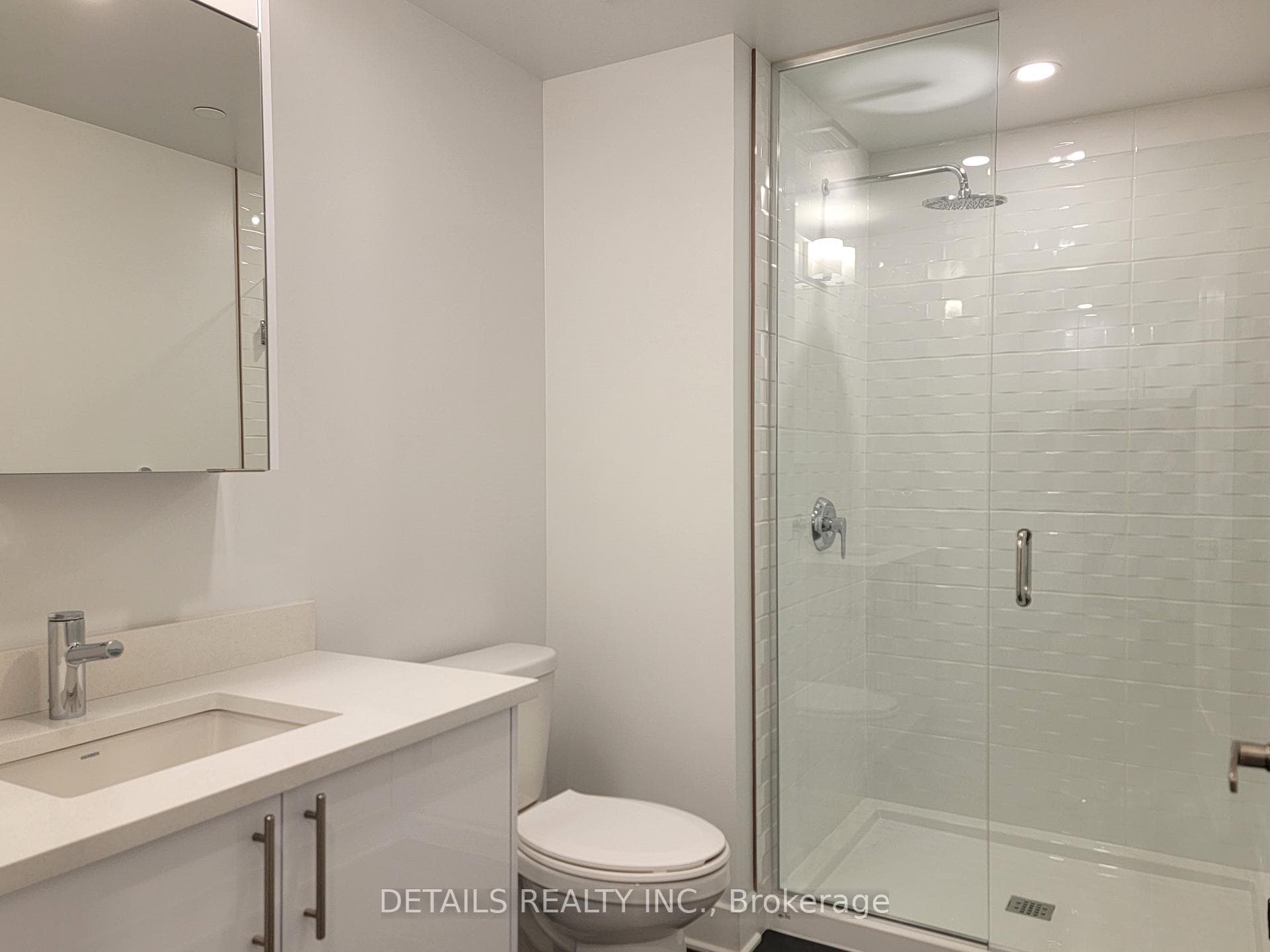 180 George Street Unit 1808 photo 15