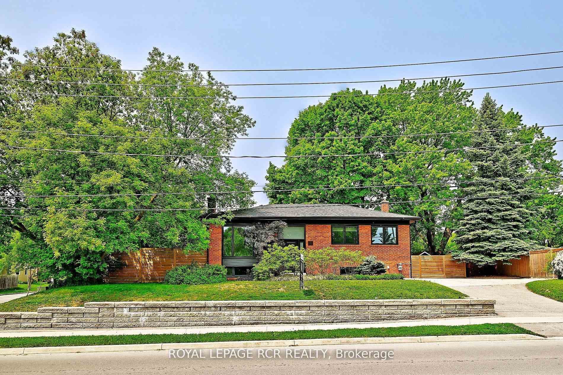 93 Queen Street photo 1