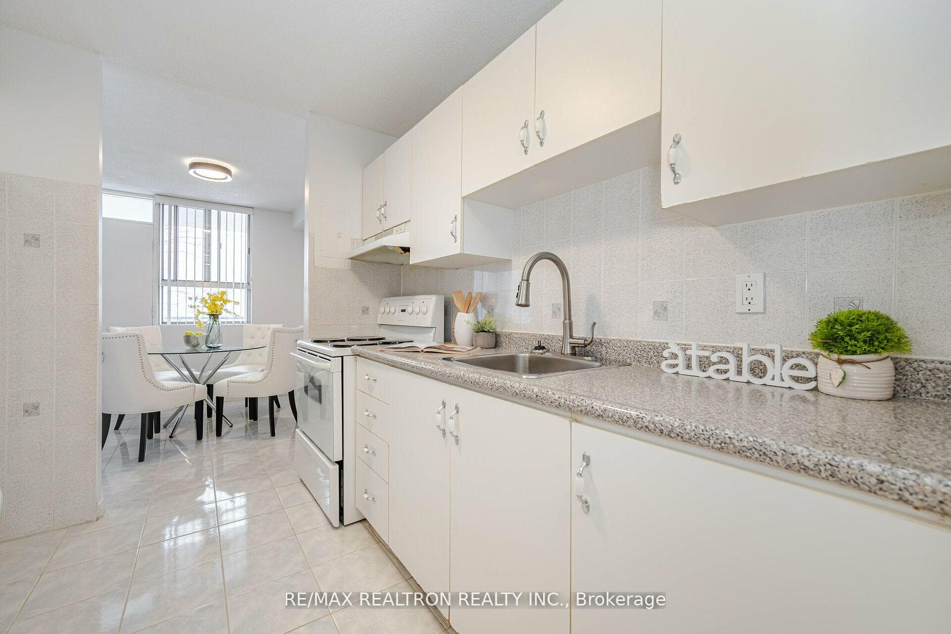 1950 Kennedy Road Unit 307 photo 26