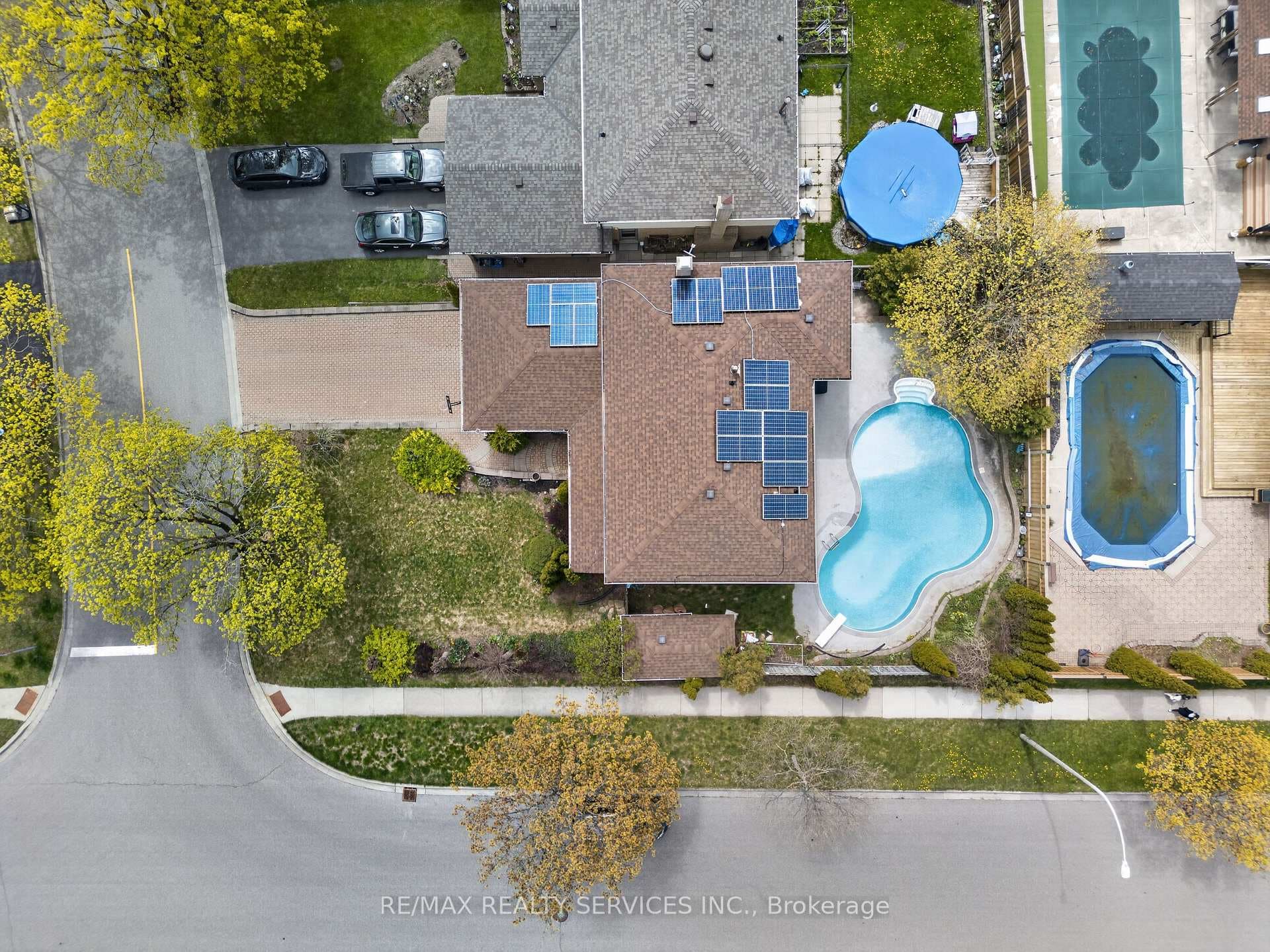 2 Dunbar Drive photo 5