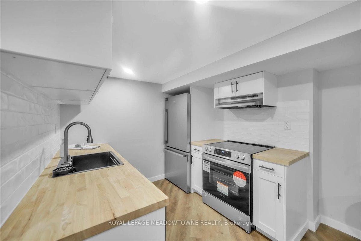 80 Mcanulty Boulevard photo 20