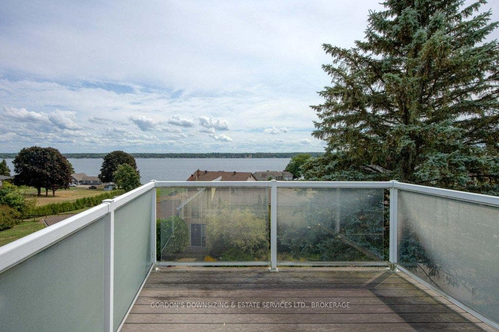 1101 Burnside Drive photo 17