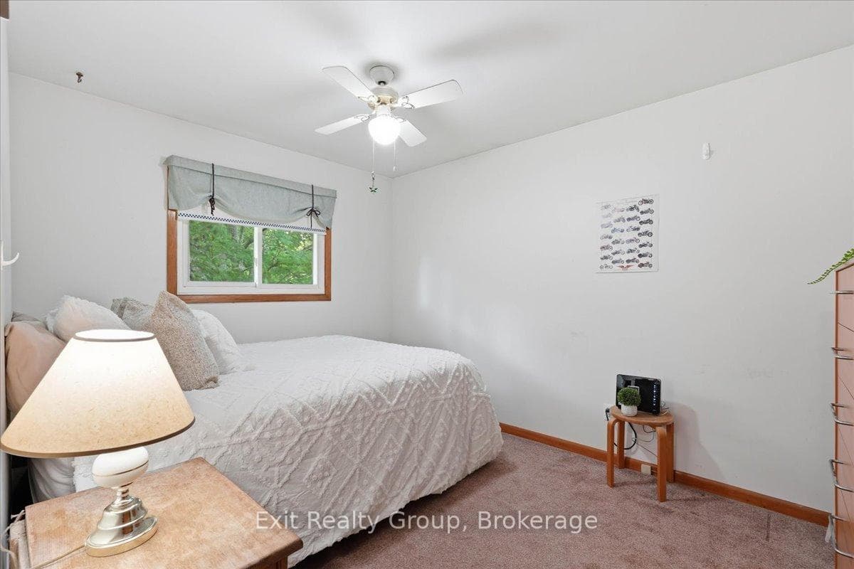 192 Baker Street photo 14