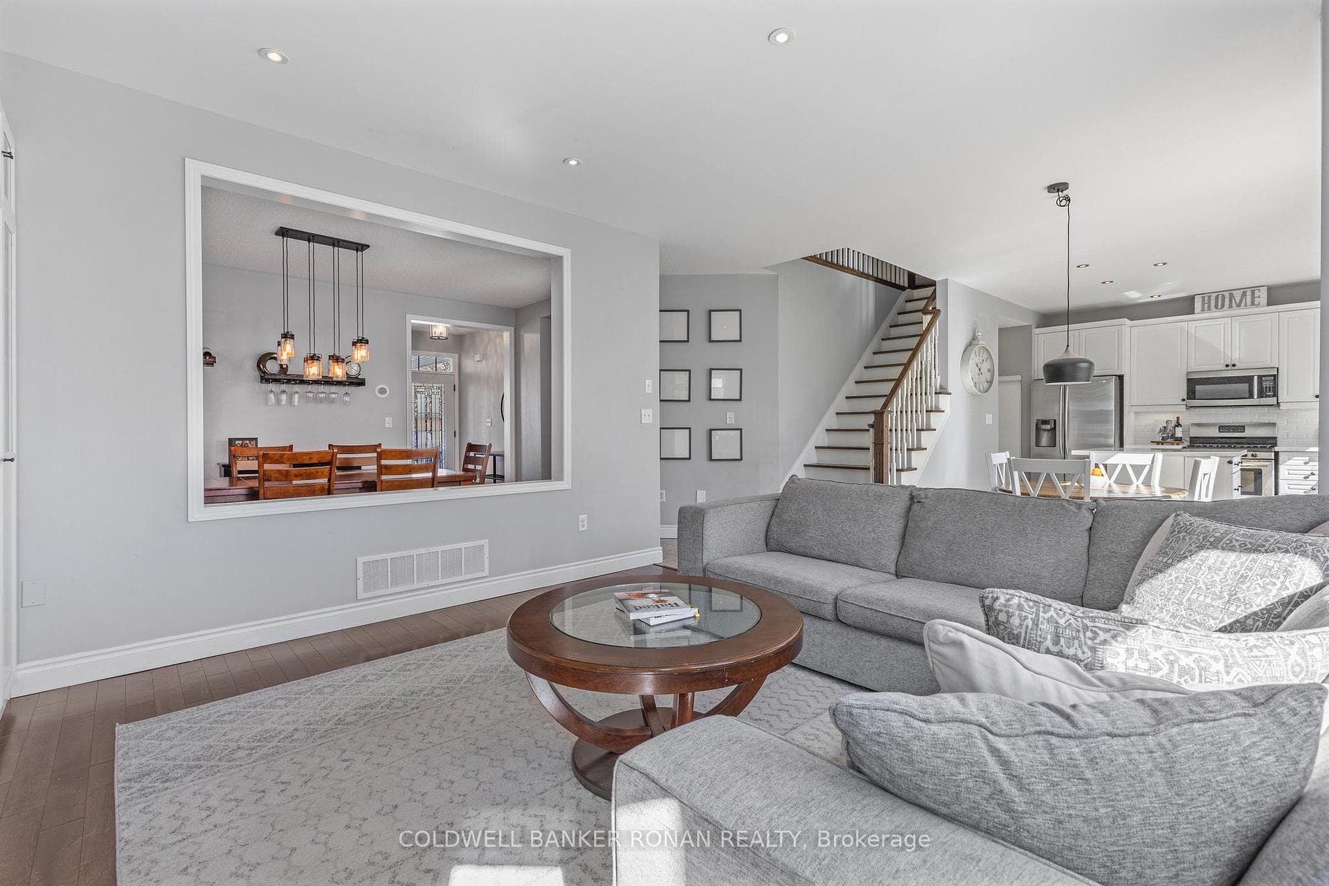62 Nunn Crescent photo 13