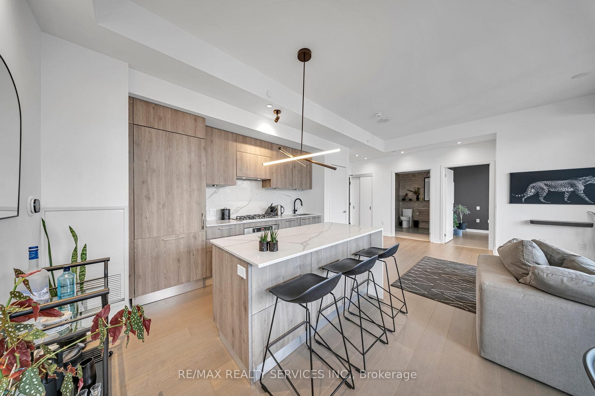 501 Adelaide Street Unit 1404 photo 24