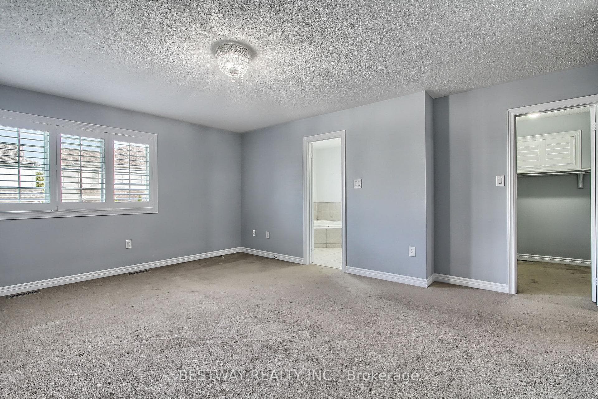 53 Taverner Crescent photo 24