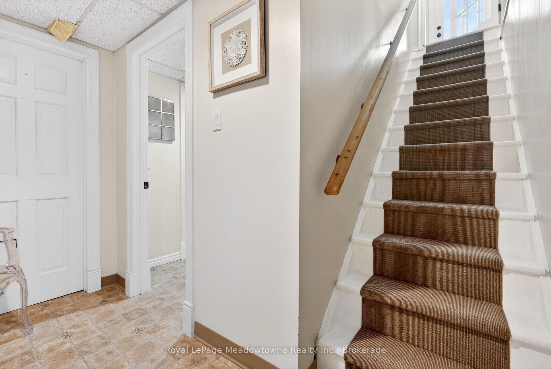 53 CAMPBELL Avenue photo 32