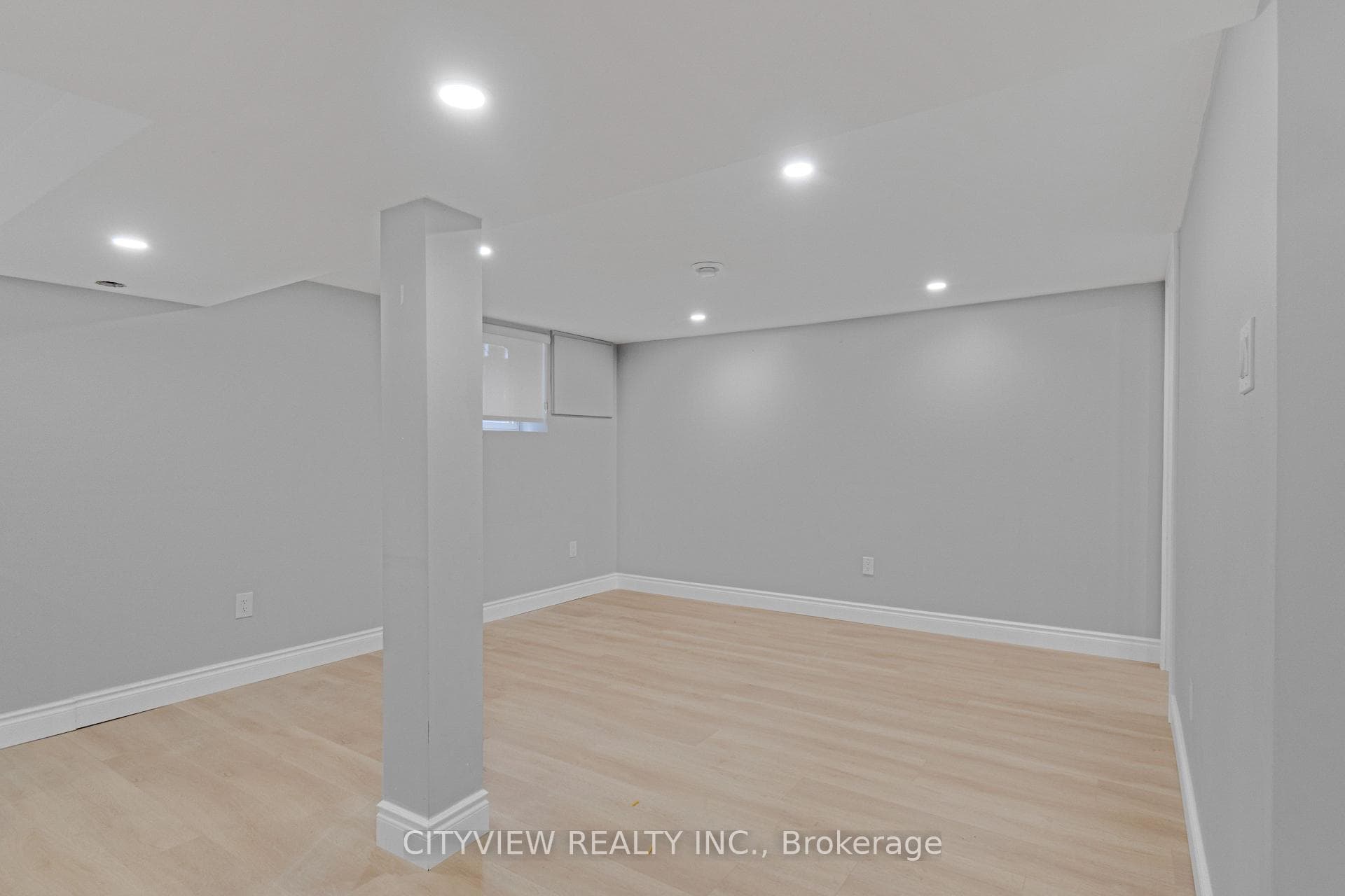 76 Stapleton Avenue photo 28