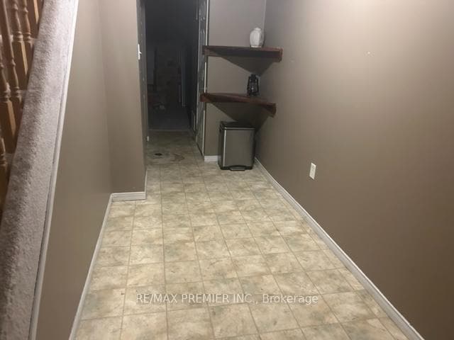25 Srigley Street photo 8