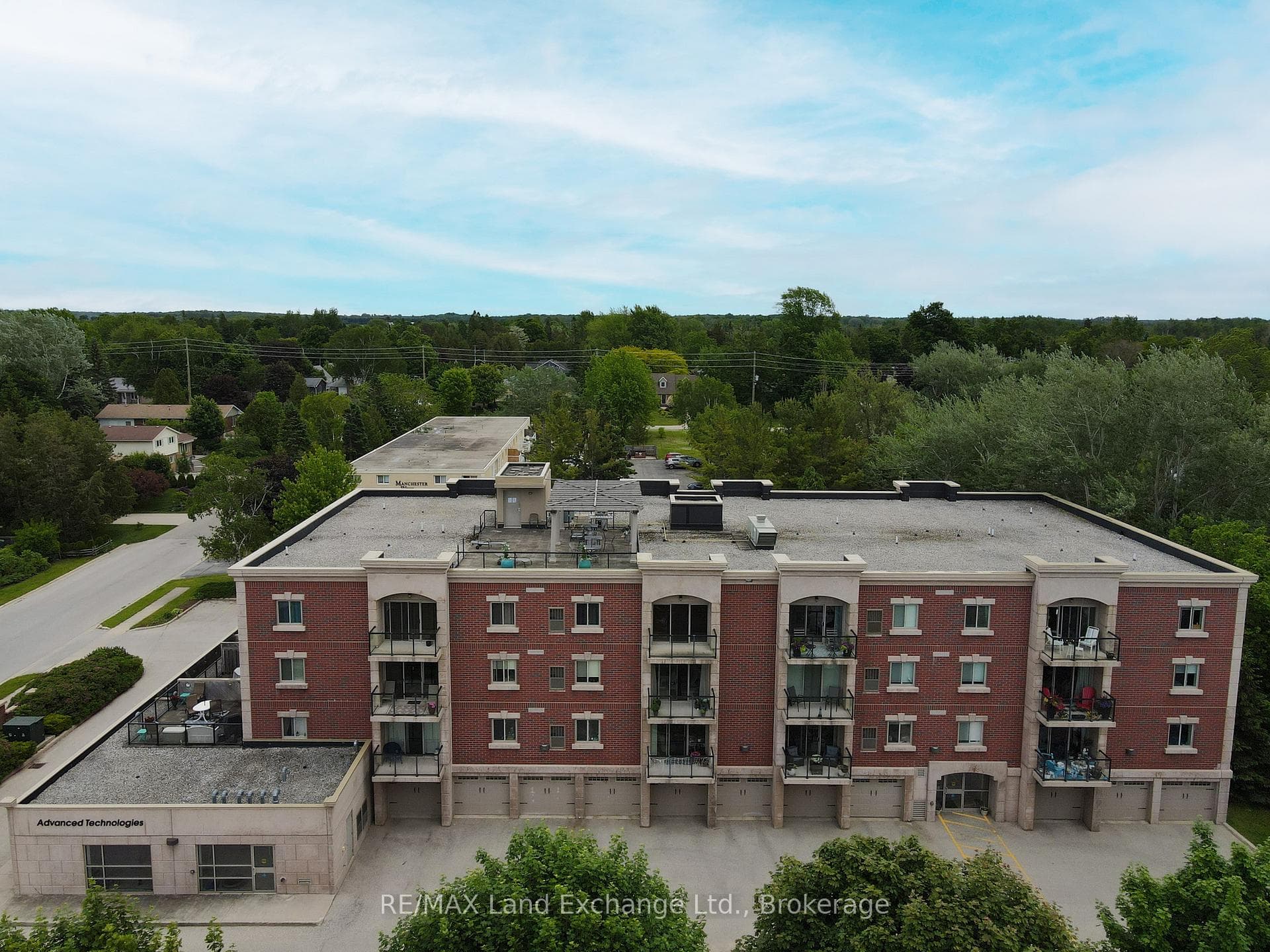 221 Adelaide Street Unit 203 photo 22