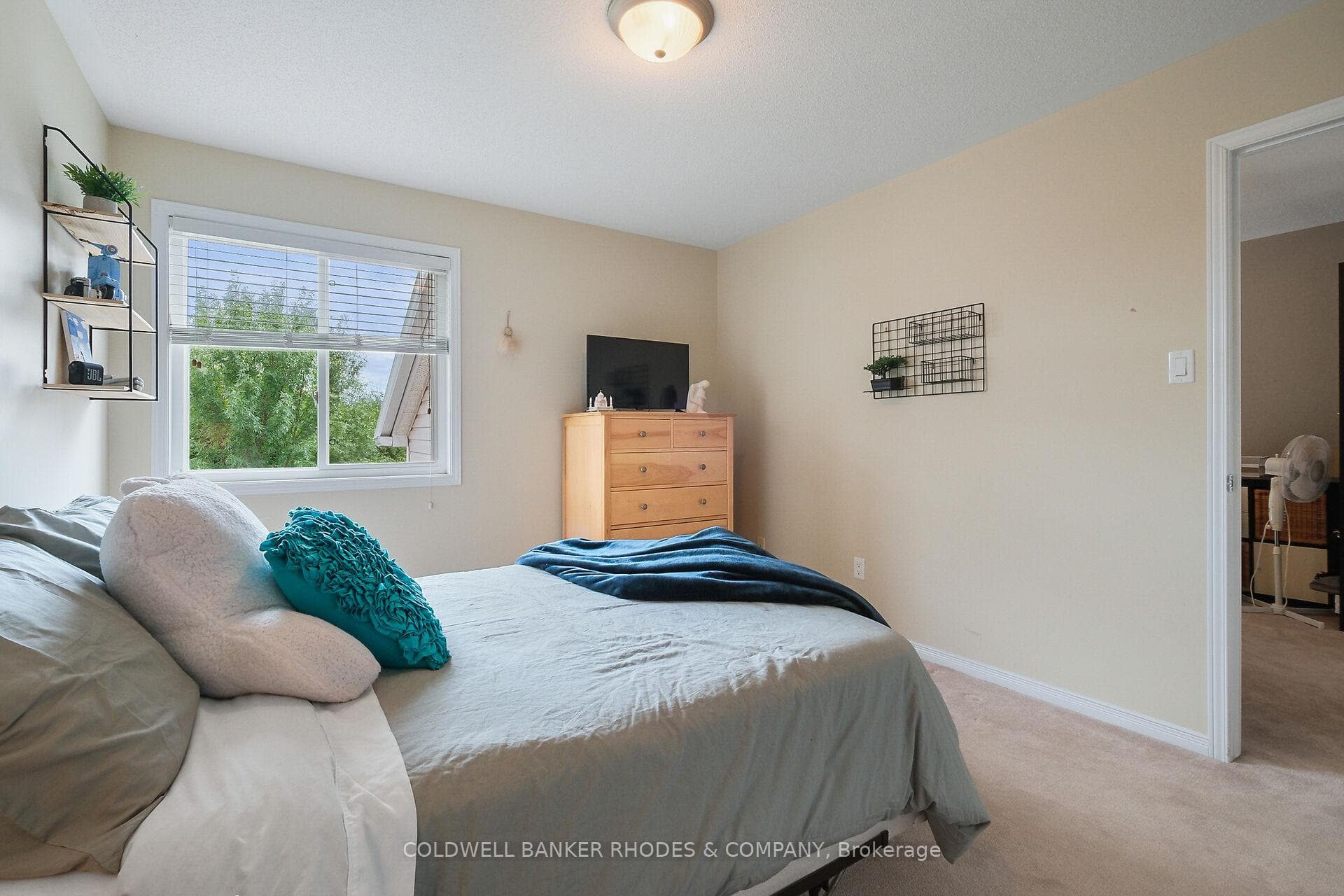 175 Destiny Private photo 25