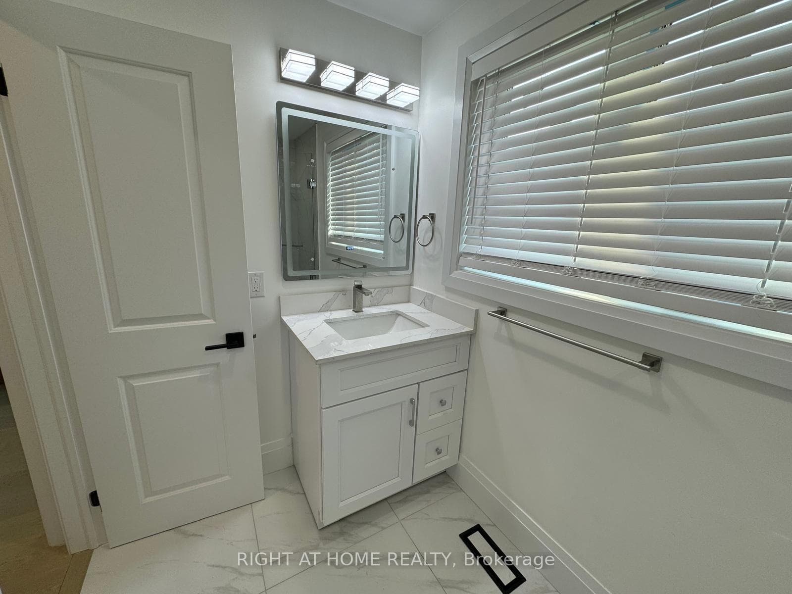 52 Sedgebrook Crescent photo 7