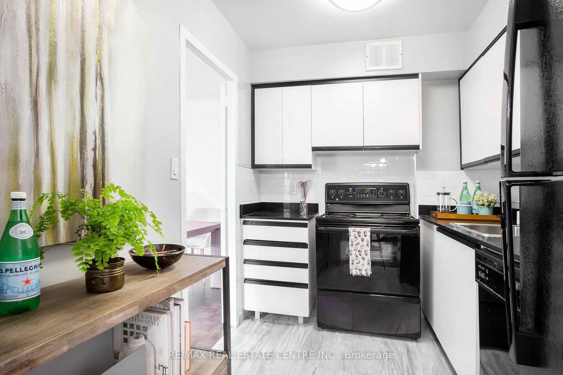 150 Graydon Hall Drive Unit 101 photo 14
