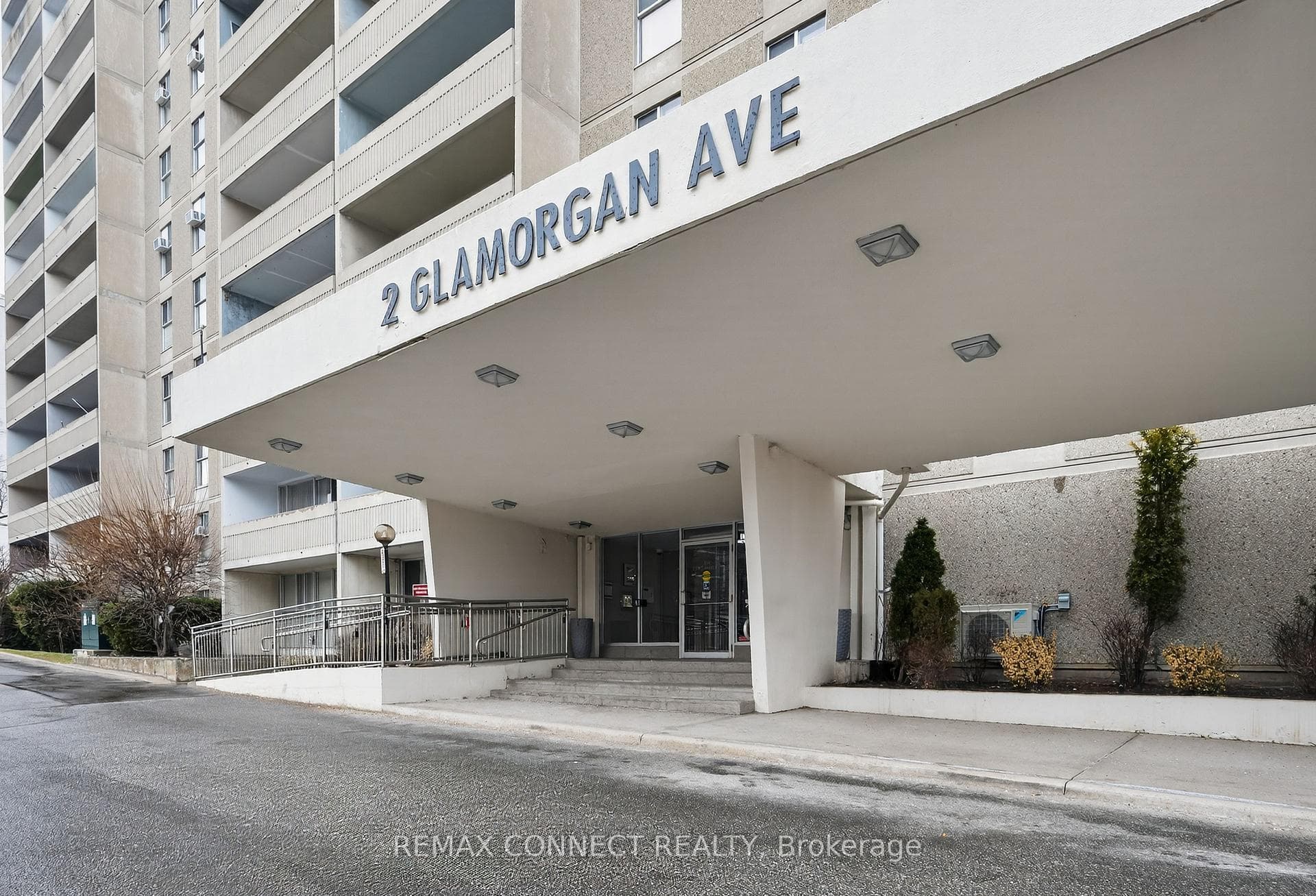 2 Glamorgan Avenue Unit 910 photo 50