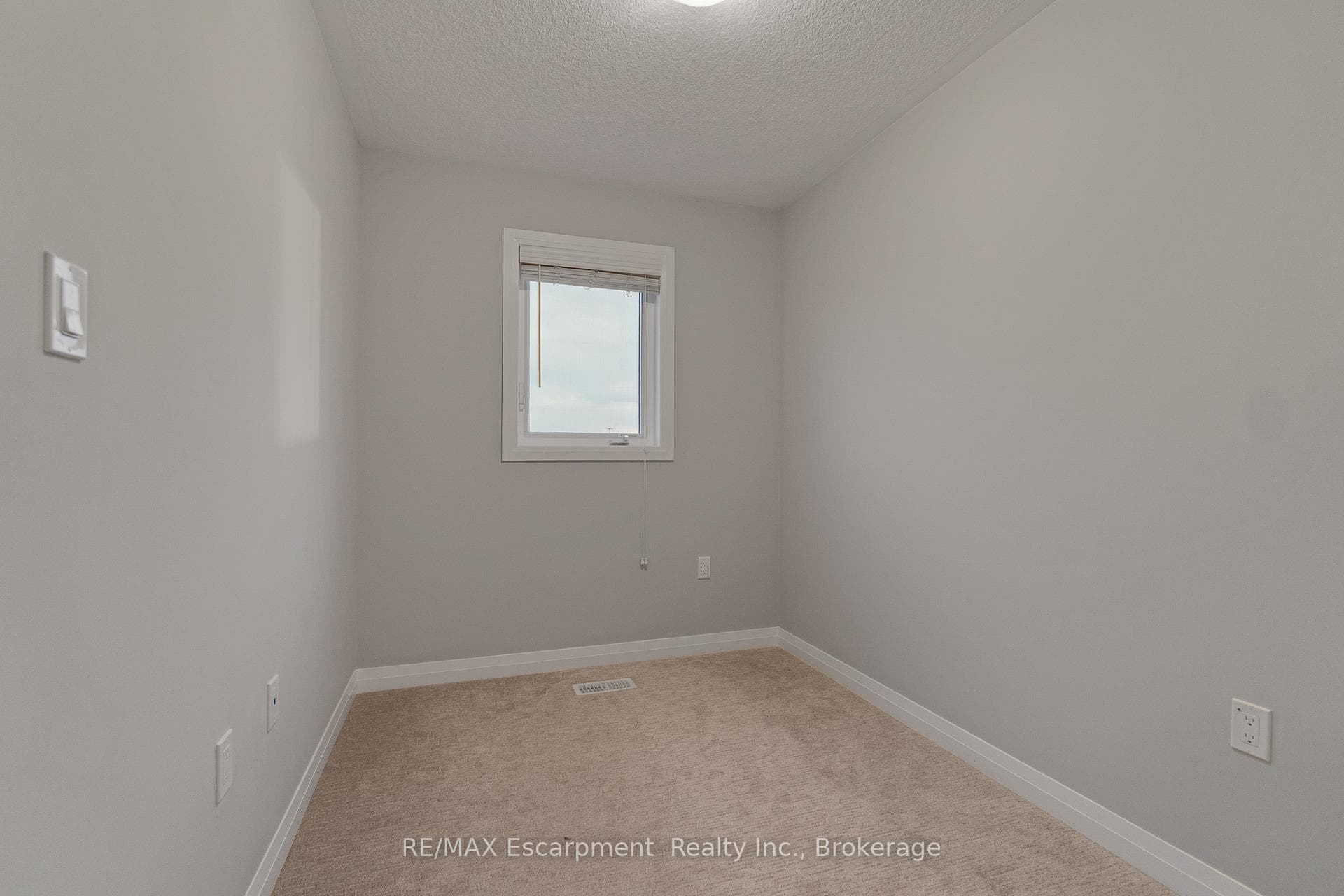 53 Aquarius Crescent photo 22