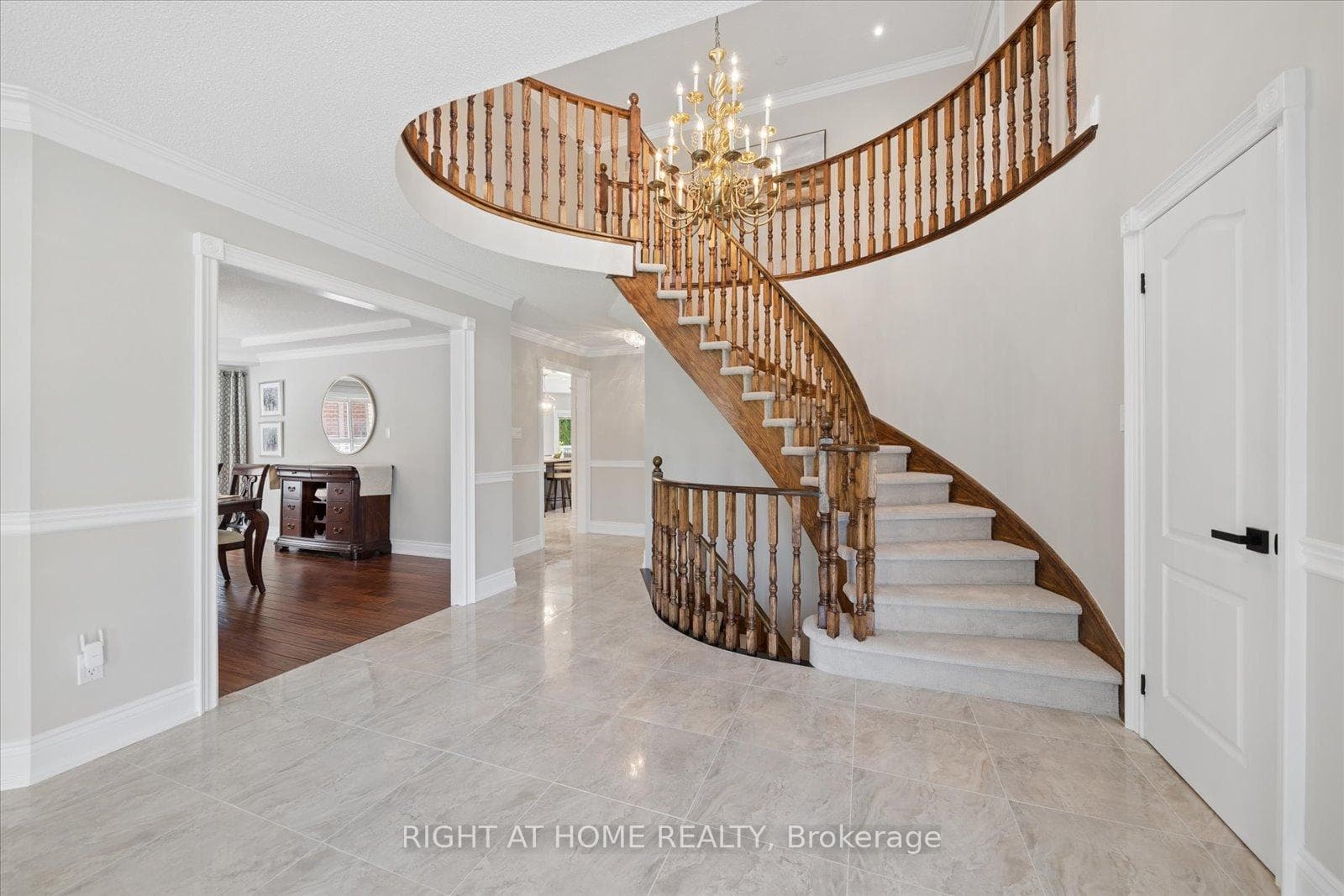 Grand foyer