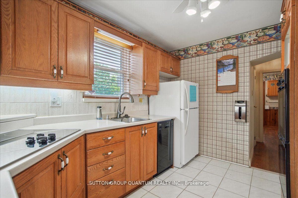 186 Aldercrest Road photo 19