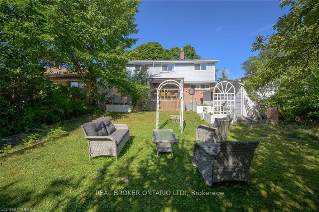 471 East 36th Street photo 32