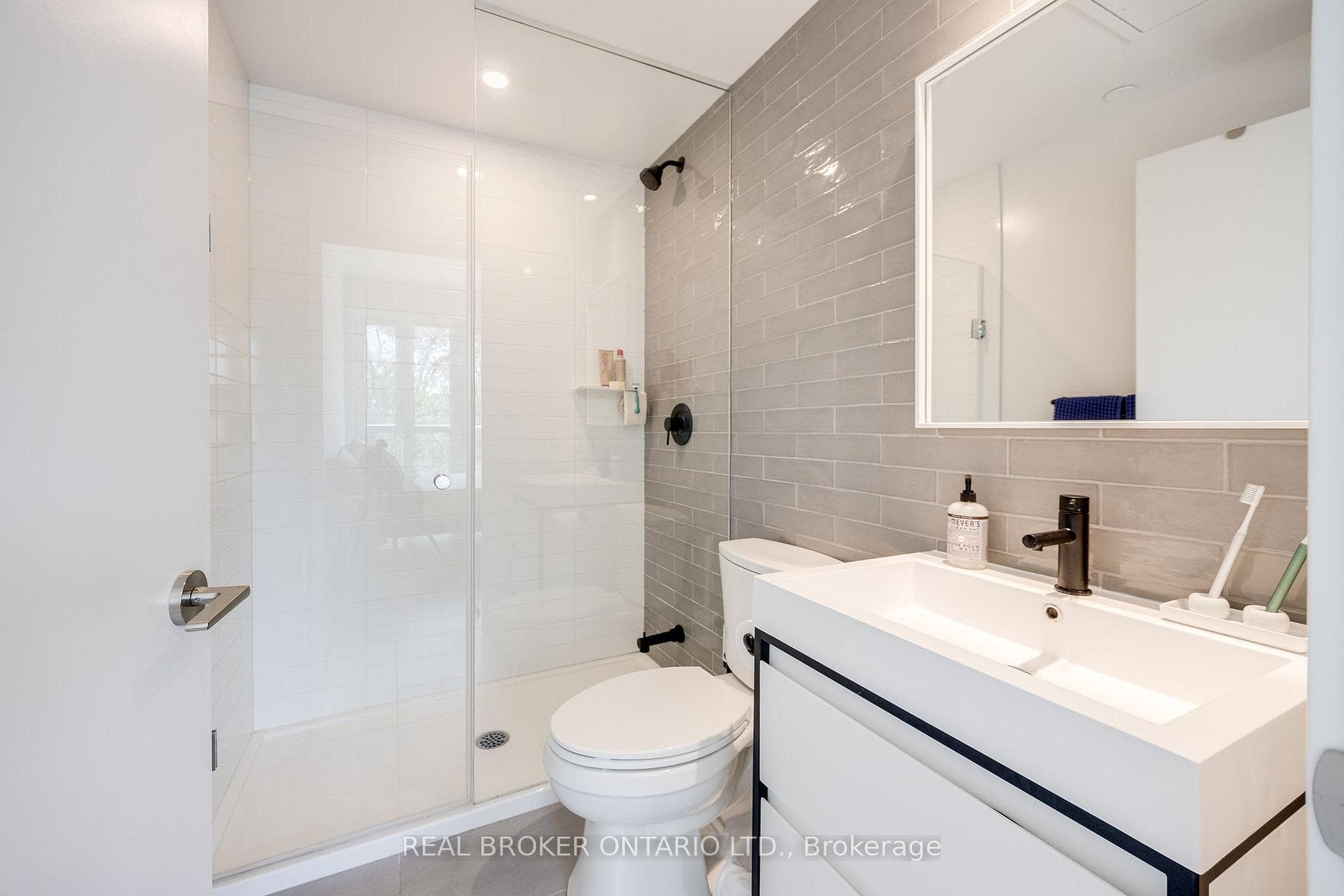 150 Logan Avenue Unit 334 photo 16