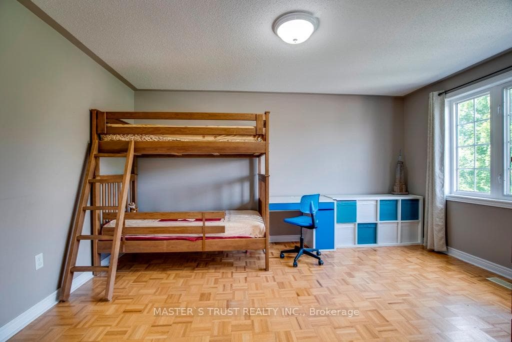 626 Society Crescent photo 21