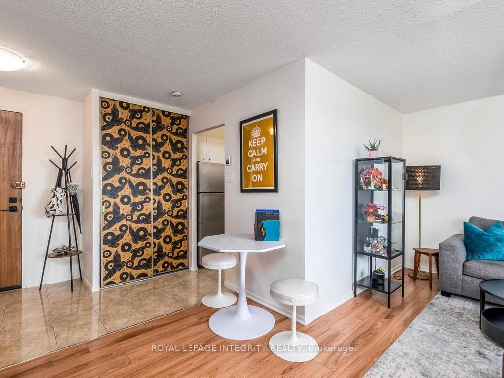 20 Chesterton Drive Unit 606 photo 11