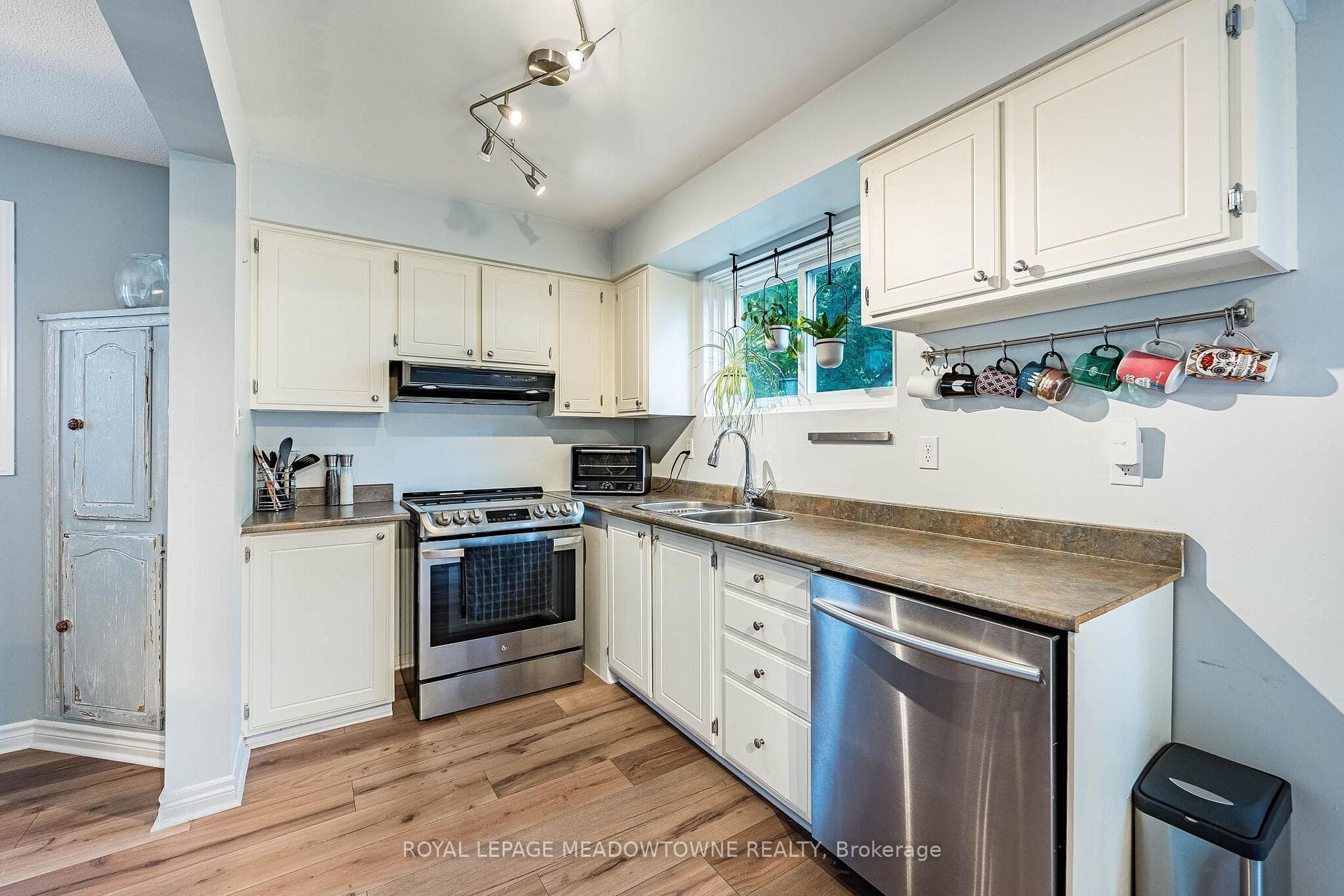 37 Salisbury Circle photo 22